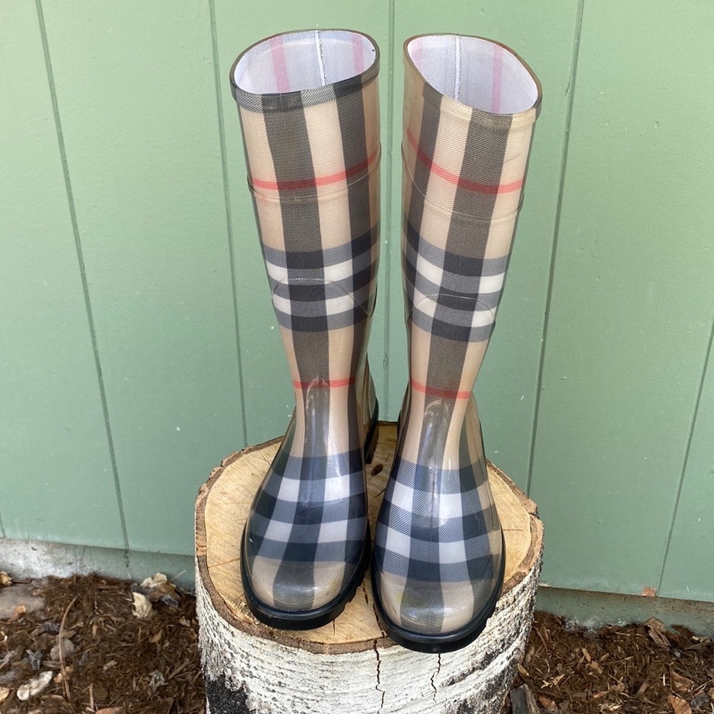 Burberry Rain Boots—Tall women’s Size 9, Euro 39.
